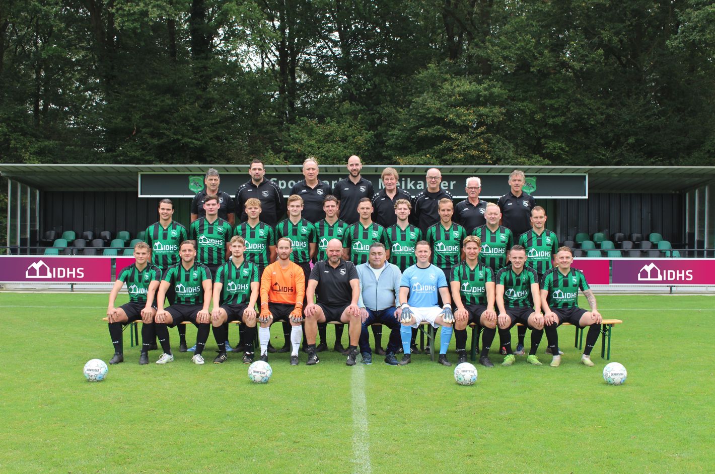 Foto eerste elftal Sprinkhanen